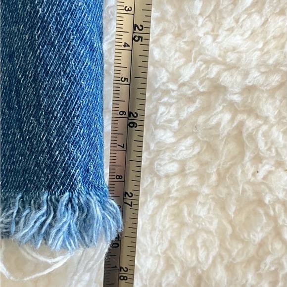 Levi’s Ribcage Straight Jeans Size 28 - Picture 7 of 9